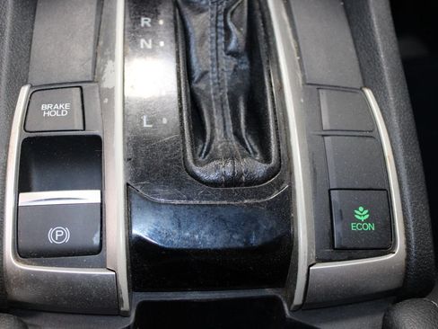 Used 2016 Honda Civic Touring image 39
