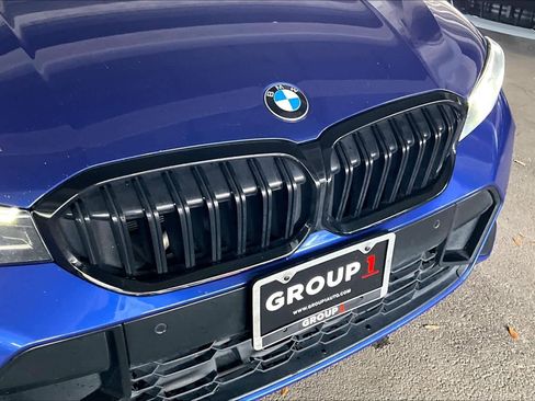 Used 2023 BMW 330i Sedan w/ M Sport Package image 29