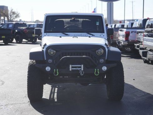 Used 2015 Jeep Wrangler Unlimited Sport image 3