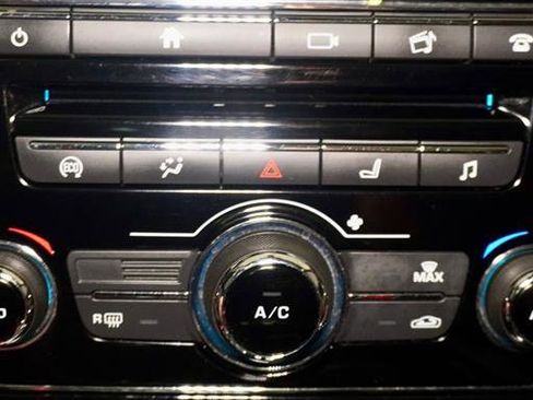 Used 2016 Jaguar XJ L Portfolio image 19