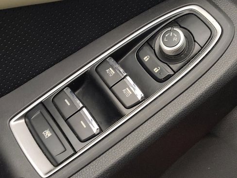 Used 2019 Subaru Ascent Limited AWD/4WD image 27