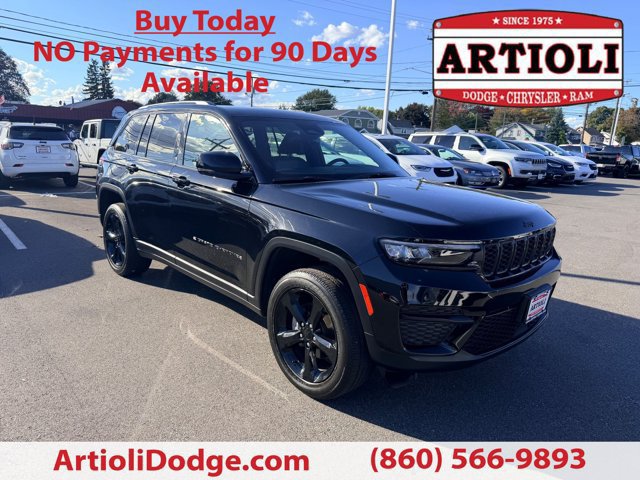 Used 2024 Jeep Grand Cherokee Altitude AWD/4WD image 1