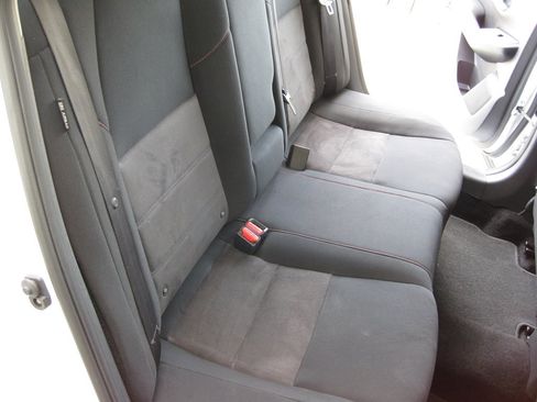 Used 2025 Nissan Sentra SR FWD image 32