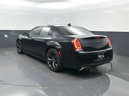 Used 2022 Chrysler 300 S image 3