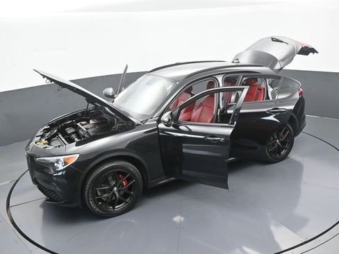 Used 2019 Alfa Romeo Stelvio w/ Nero Edizione image 64