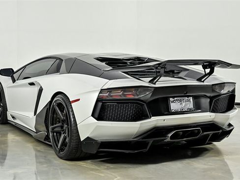 Used 2013 Lamborghini Aventador LP 700-4 AWD/4WD image 8