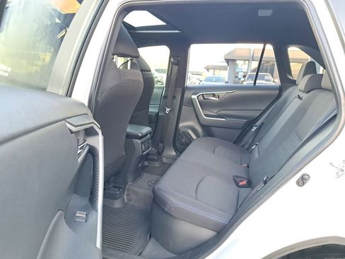 Used 2023 Toyota RAV4 SE w/ Convenience Package image 13