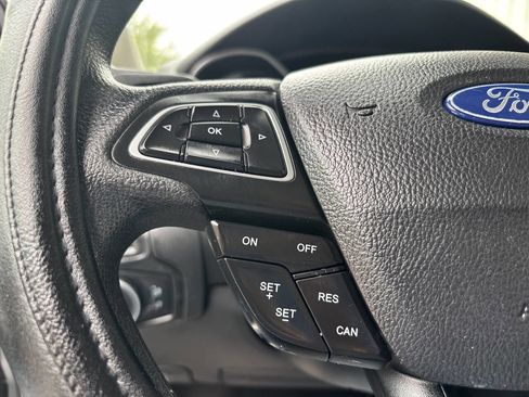 Used 2018 Ford Focus SE image 25