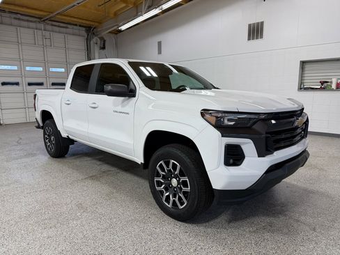 Used 2023 Chevrolet Colorado LT w/ LT Convenience Package III image 6