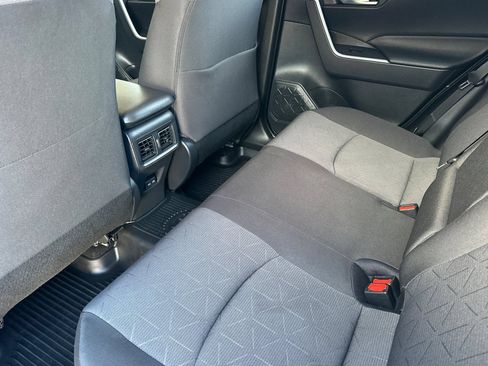 Used 2025 Toyota RAV4 XLE w/ Convenience Package AWD/4WD image 9