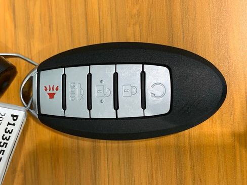 Used 2020 Nissan Murano SV image 51