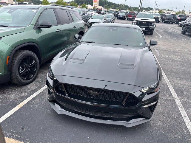 Used 2022 Ford Mustang GT Premium w/ Equipment Group 401A RWD image 4