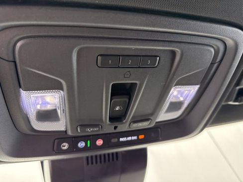 Used 2024 GMC Sierra 1500 AT4 w/ Technology Package AWD/4WD image 23