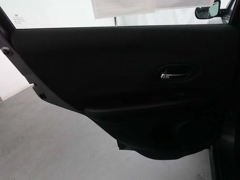 Used 2016 Honda HR-V LX image 23