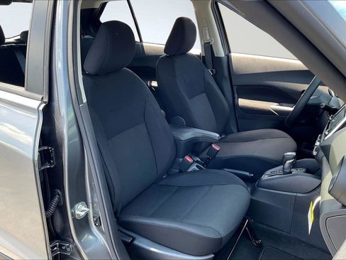 New 2025 Nissan Kicks Play S image 8