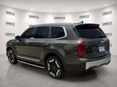 Used 2024 Kia Telluride S AWD/4WD image 5
