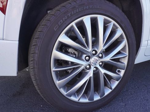 Used 2026 Buick Enclave Avenir w/ Super Cruise Package FWD image 9
