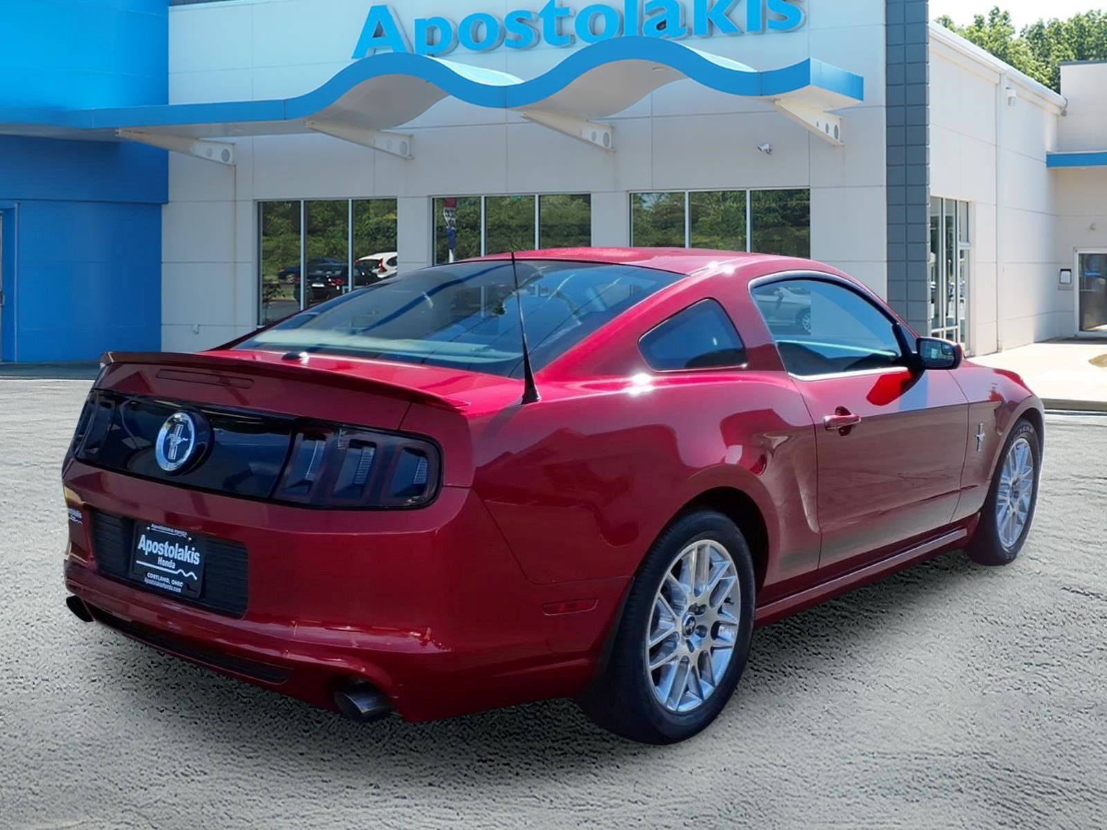 Used 2013 Ford Mustang Premium RWD image 3