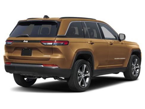 Certified 2026 Jeep Grand Cherokee Laredo AWD/4WD image 3