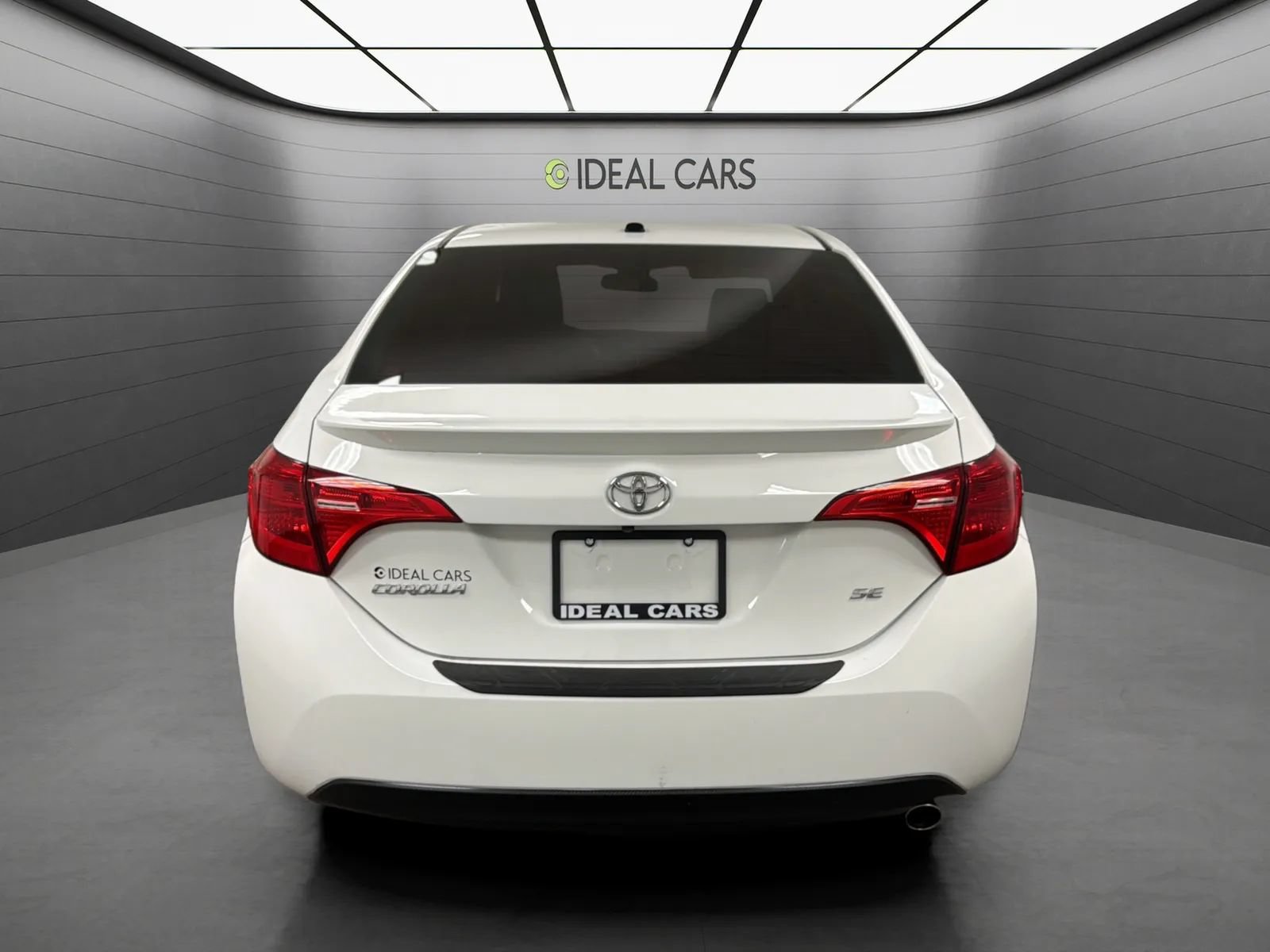 Used 2017 Toyota Corolla SE w/ SE Premium Package FWD image 7
