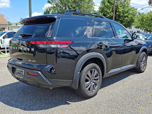 Certified 2024 Nissan Pathfinder SV w/ Lighting Package (N92) AWD/4WD image 6