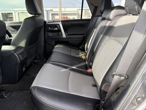 Used 2020 Toyota 4Runner SR5 Premium image 6