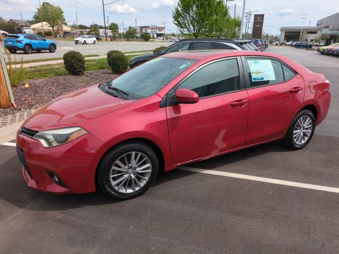 Used 2014 Toyota Corolla LE FWD image 3