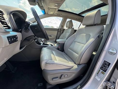 Used 2019 Kia Sportage EX w/ EX Technology Package FWD image 18