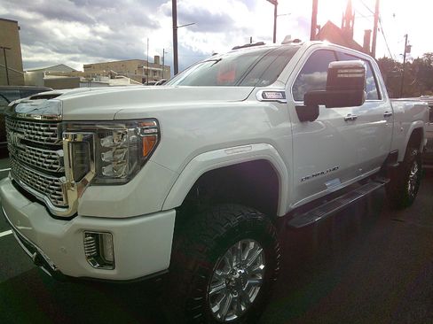 Used 2021 GMC Sierra 2500 Denali w/ Denali Ultimate Package image 3