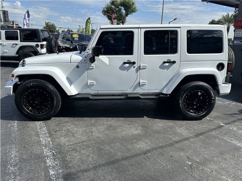 Used 2016 Jeep Wrangler Unlimited Sahara w/ Max Tow Package image 4