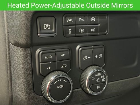 Used 2025 Chevrolet Suburban Premier AWD/4WD image 33