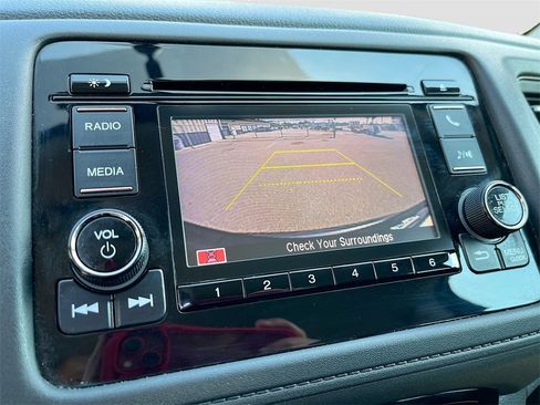 Used 2021 Honda HR-V LX image 13