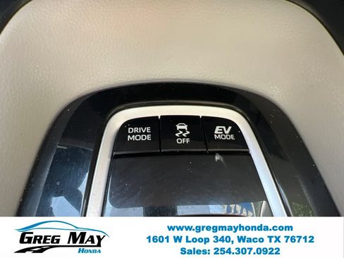 Used 2022 Toyota Corolla LE FWD image 28