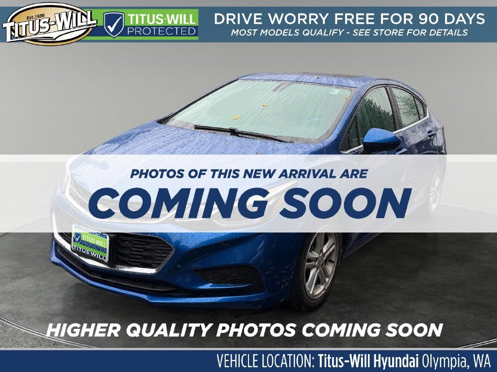 Used 2018 Chevrolet Cruze LT w/ Sun And Sound Package FWD image 2