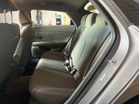 Used 2023 Hyundai Elantra SEL w/ Convenience Package FWD image 11