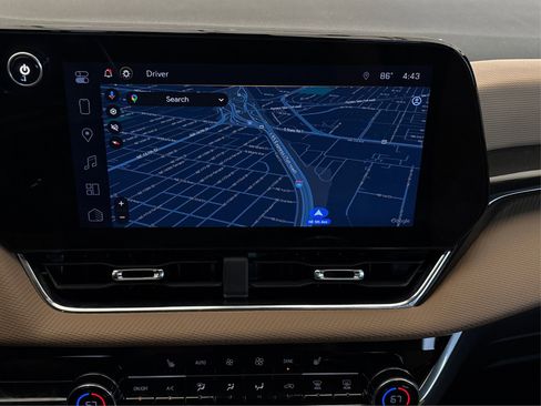 Used 2025 Chevrolet Equinox ACTIV w/ Safety and Technology Package image 24