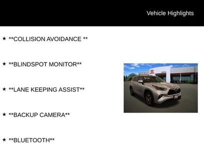 Used 2023 Toyota Highlander XLE