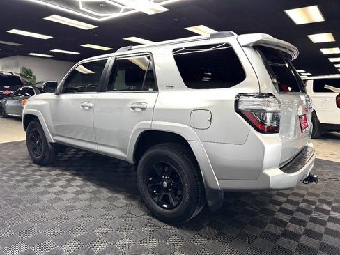Used 2020 Toyota 4Runner SR5 Premium w/ Moonroof Package image 9