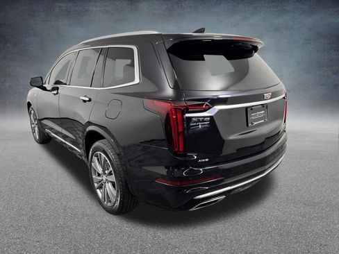 Used 2021 Cadillac XT6 Premium Luxury AWD/4WD image 4