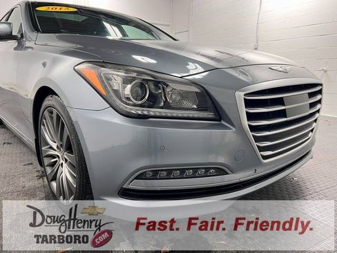 Used 2015 Hyundai Genesis 5.0 image 8