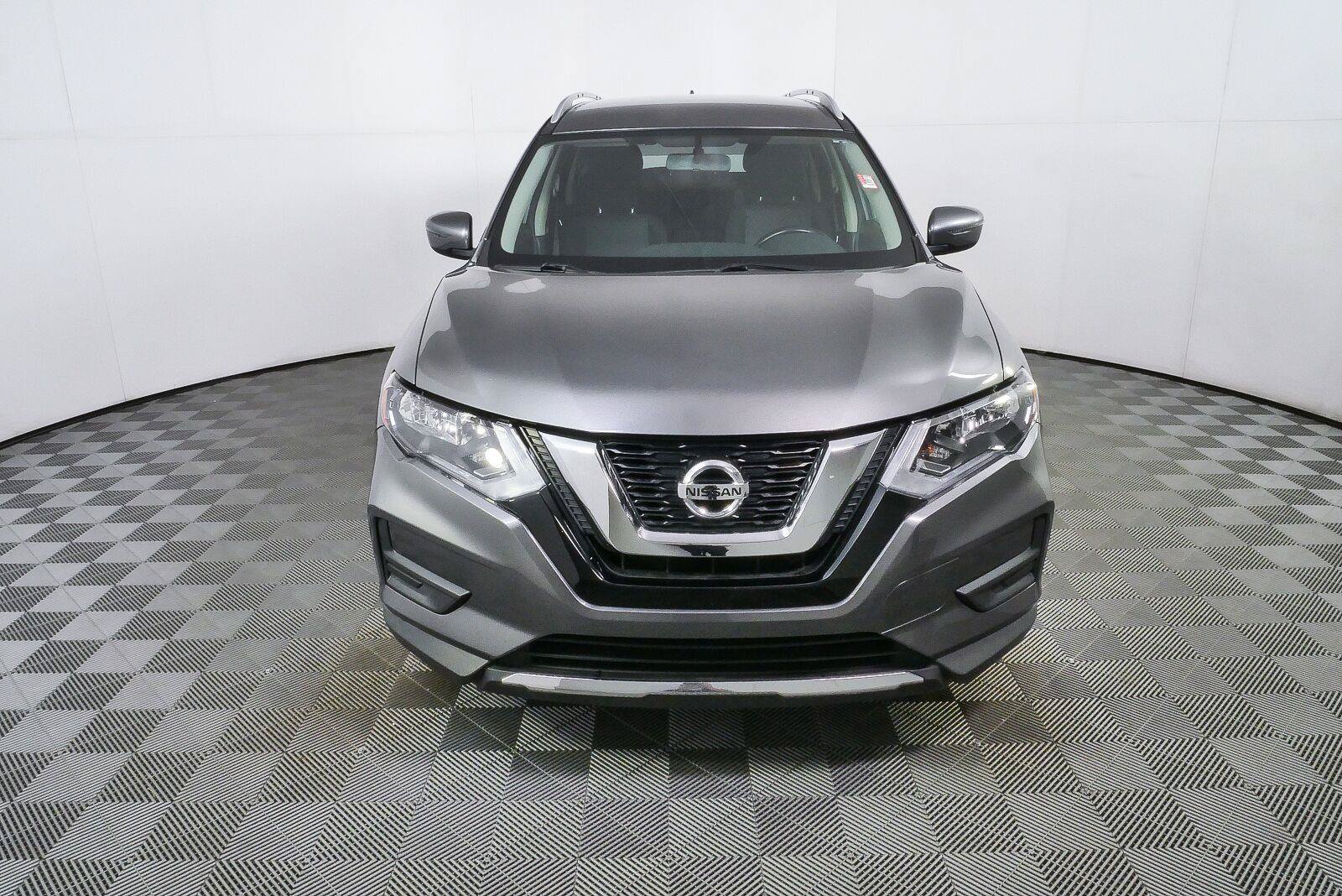 Used 2017 Nissan Rogue SV FWD image 35