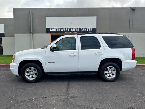Used 2014 GMC Yukon SLT image 1