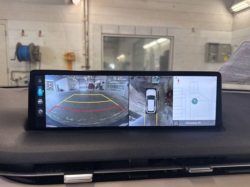 Used 2022 Genesis GV70 2.5T w/ Advanced Package image 18