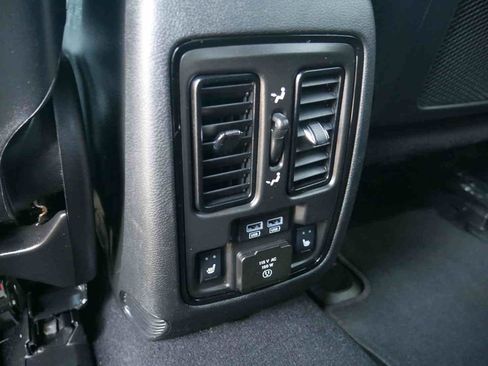 Used 2024 Dodge Durango R/T AWD/4WD image 17