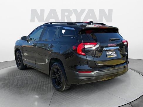 Used 2022 GMC Terrain SLE w/ Driver Convenience Package image 5