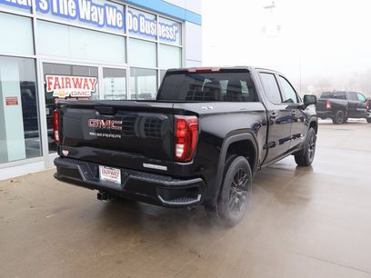 New 2026 GMC Sierra 1500 Elevation w/ LPO, Elevation Black Package