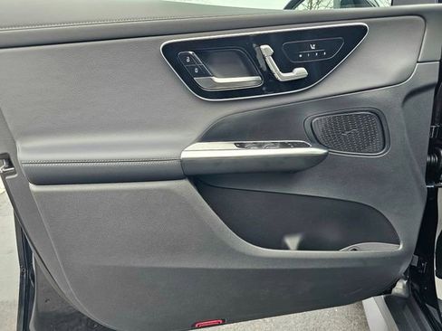 New 2026 Mercedes-Benz GLC 300 4MATIC image 19