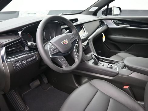 New 2026 Cadillac XT5 Premium Luxury image 9