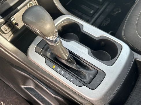 Used 2022 Chevrolet Colorado LT w/ Fleet Safety Package image 12