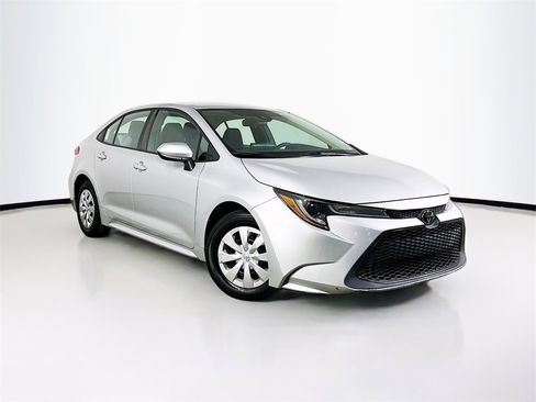 Used 2020 Toyota Corolla L image 1